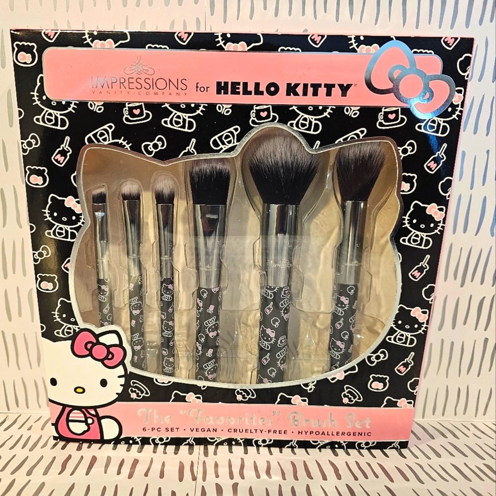 Impressions X Hello Kitty All Over Print 6- Piece Brush Set